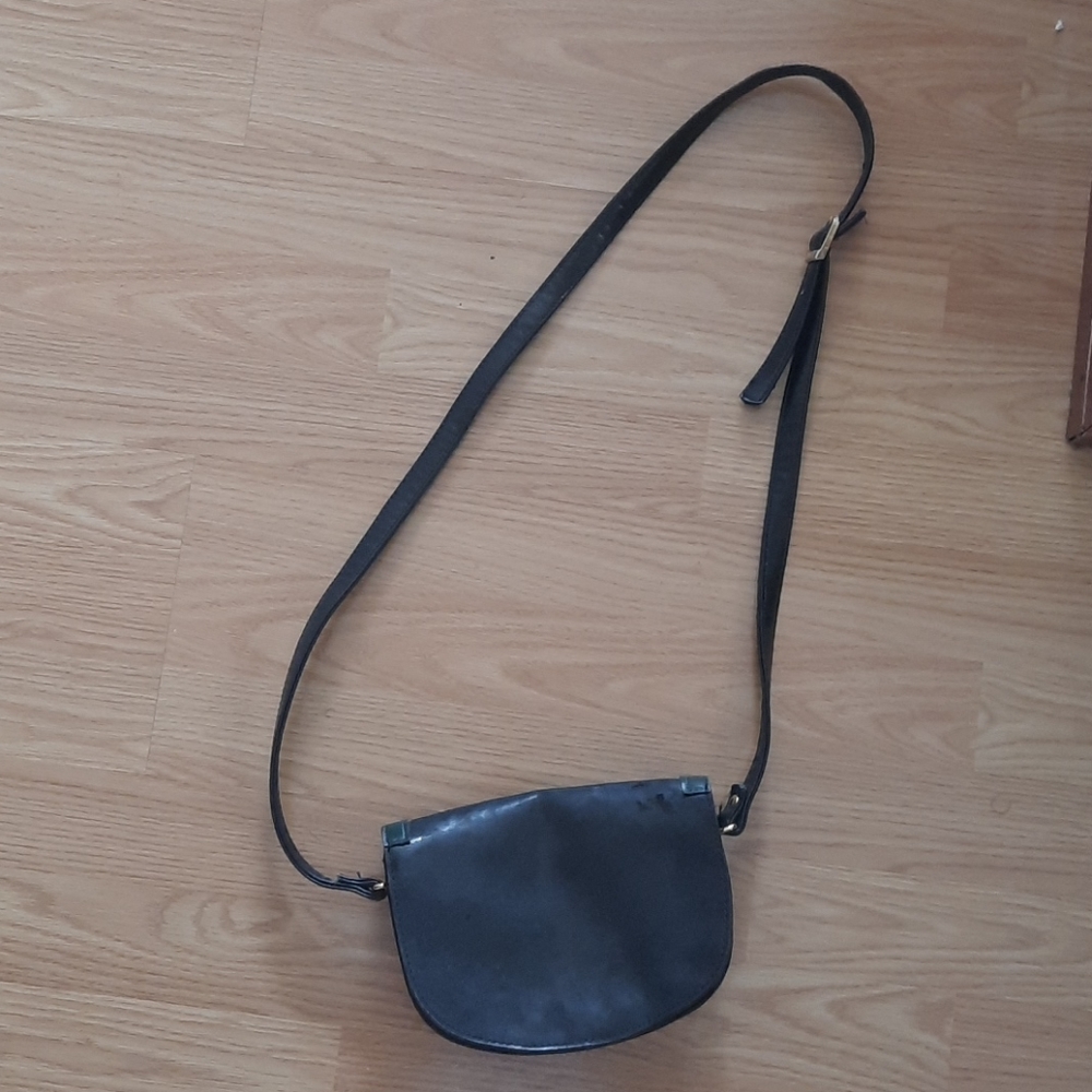 Satchel‎ - Picture 4 of 6
